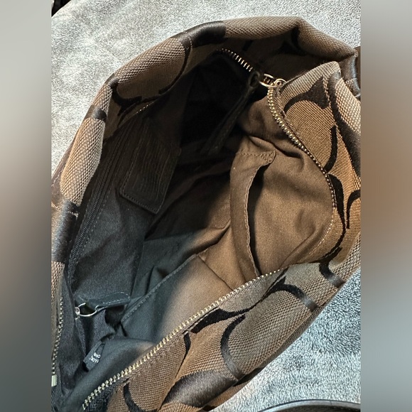 Coach Signature Duffle bag - Picture 7 of 9